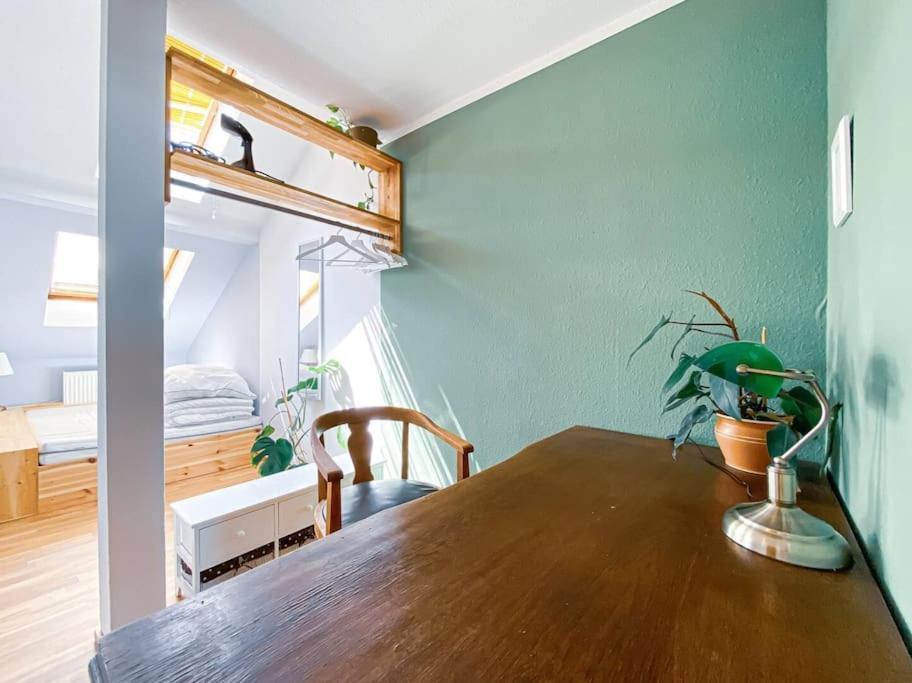 Schoene Ferienwohnung Mit Blick Ueber Stadtwald Leipzig Ngoại thất bức ảnh